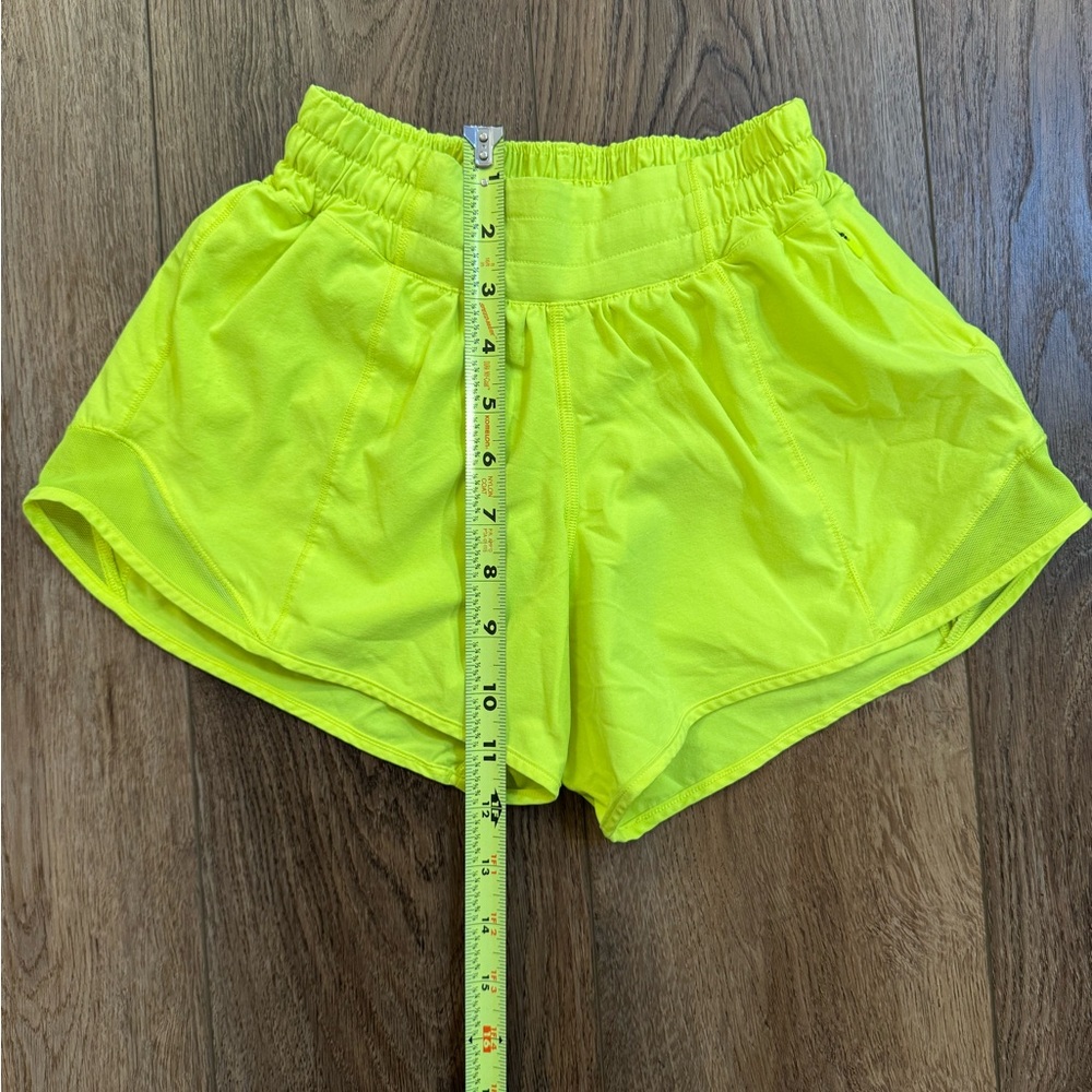 Lululemon hotty hot short, size 2 tall